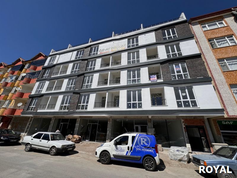 SATILIK DEPOLU DÜKKAN TOPLAM ALAN 428 m²LİK ÇİFT CEPHE DÜKKAN