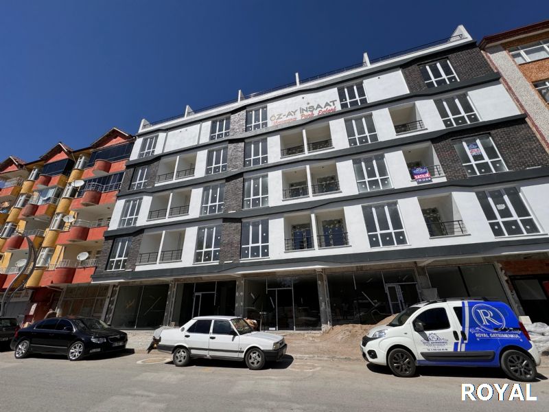 SATILIK DEPOLU DÜKKAN TOPLAM ALAN 428 m²LİK ÇİFT CEPHE DÜKKAN