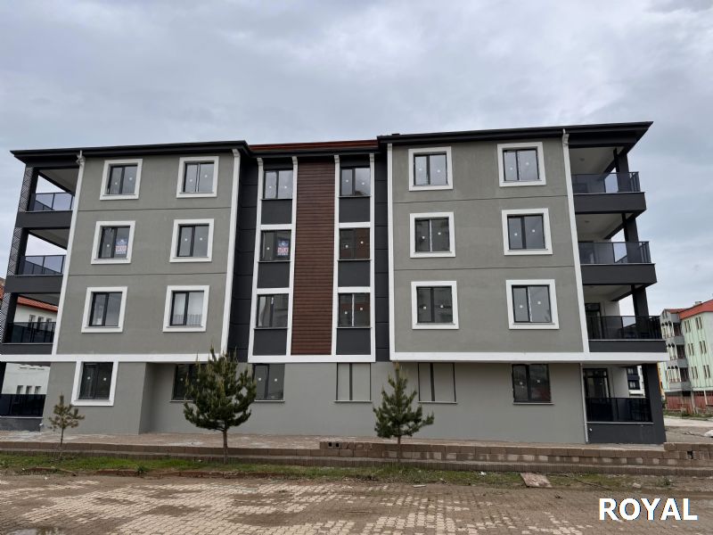 GÜZEL KONUMDA SATILIK  3+1 AZ KATLI DAİRE TERCİH EDENLER İÇİN